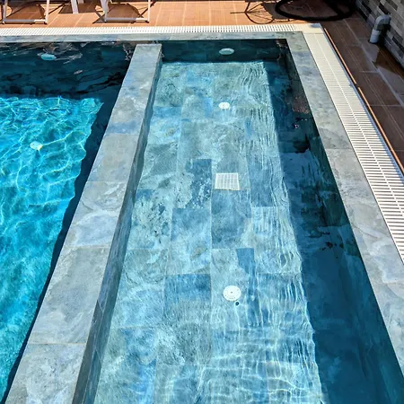 Vilarelax Pool * Ksamil